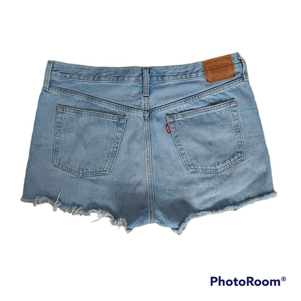 Levi's Premium Women's 501 Button Fly Cut-Off Denim Jean Short Blue Size W33 - Picture 4 of 11